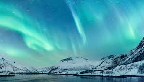 Das naturschauspiel schlechthin in den nordlichter bilden ein ovales band rund um die magnetischen erdpole. Polarlichter Sehen Das Musst Du Wissen Der Sonnenklar Tv Reiseblog