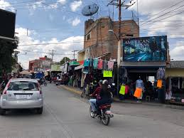 Archivo Uriangato Zona Comercial Textil En El Bulevar Leovino Zavala 103 Jpg Wikipedia La Enciclopedia Libre