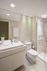 Pin De Isaac Daniel Em Ideias Para Casas De Banho Em 2020 Banheiros Modernos Decoracao Banheiro Pequeno Banheiro Pequeno E Luxuoso