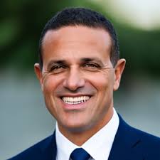 After 10 years working in the western Canadian deep foundation and marine  construction industries I've packed my bags and moved south to join #KELLER  in Phoenix, AZ. Thank you #Vancouver Pile Driving… |