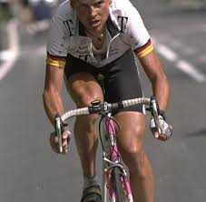 Ullrich bei der tour de france 1997 auf einer briefmarke aus uruguay, ausgabetag 19. Radsport Jan Ullrich Verliert Podestplatz Bei Tour De France Welt