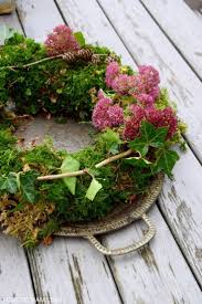Diy Mooskranz Einfach Selbstgemacht Und Frisch Aus Der Natur Mrs Greenery Mooskranz Diy Girlande Selber Machen