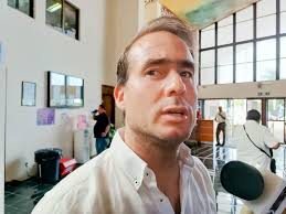 EMPRESARIO CON DINERO PÚBLICO