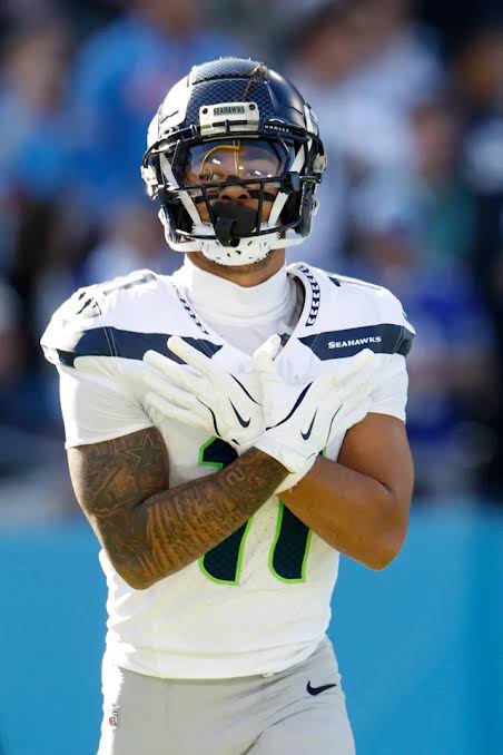 WATCH: Jaxon Smith-Njigba cooks Titans for 63-yard touchdown - Yahoo Sports