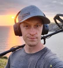 Derek Gannon's Instagram, Twitter & Facebook