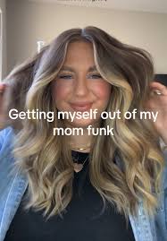 Getting ready every day has made me a happier mom!! And a happy mom is a  hot mom♥️ #momsoftiktok #momtok #momlife #mominfluencer #fyp