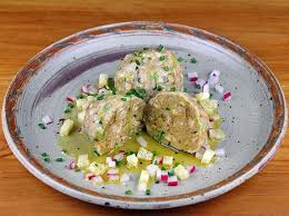 Buchweizenknodel Schwarzplentene Knodel Mit Graukase Und Radieschen Knodel Einfache Gerichte Rezepte