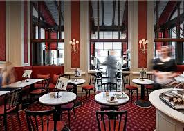 Der Ideale Ort Um Die Wiener Kaffeehauskultur Mit Einem Stuck Original Sacher Torte Und Einem Kostlichen Kaffee Zu Geniessen Sacher Wien Sacher Hotel Wien
