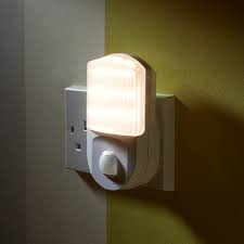 5.0 из 5 звездоч., исходя из 3 оценки(ок) товара(3). Super Bright Plug In Pir Motion Sensor Led Night Light Auraglow Led Lighting
