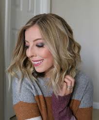 The Best Dry Shampoo For Busy Women Best Dry Shampoo Thick Hair Styles Dry Shampoo