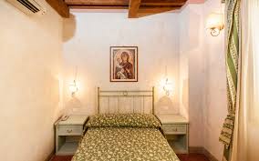 Una moderna struttura che convoglia in un unico centro tutte le possibili specialità e la miglior qualità tecnologica per un'assistenza completa. Casa San Tommaso Home