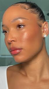 @The Isle of Paradise Sunny Serum Instant Face Bronzer! If you want a  bronze and glow plus skincare I think this is definitely for you 😍  #IOPpartner #isleofparadise @sephora #sunnyserum