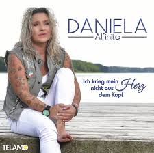 Daniela alfinito ist eine deutsche schlagersängerin. Daniela Alfinito Mit Ihrem Brandneuen Song Beweist Sie Frauenpower