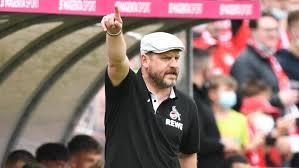As well as a number of new signings such as former schalke striker mark uth, köln have a new coach for this season in steffen baumgart. Fussball Bundesliga Der 1 Fc Koln Blickt In Eine Ungewisse Zukunft Augsburger Allgemeine