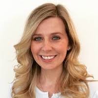 Lisa Ollis's Instagram, Twitter & Facebook