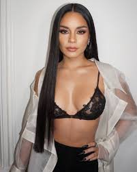 Vanessa Hudgens Tits - Fappenist