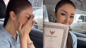 นก ยลดา ประกาศหย่า แซม ปิดฉากรักข้ามเพศคู่แรกของไทย - Imagen principal del artículo