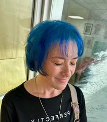 Before and after 💙 Artist- Marissa Winter dream 🥶❄️  #widowspeakmartinsburg #martinsburgsalon #martinsburgwvhairstylist  #widowspeaksalon #Christmas #bluehair #vivid