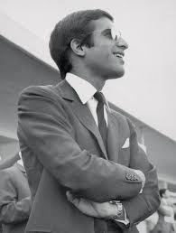 Onassis werd geboren in smyrna (het huidige izmir in turkije ) en vluchtte in 1922 met zijn gezin de stad uit naar. Aristotle Onassis The Life And Achievements Of The Man Who Became The Quintessential Cosmopolitan Business Magnate Of The Twentieth Century Onassis Foundation
