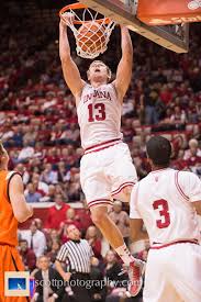 Etherington leaves Saturday's game with "significant" knee injury