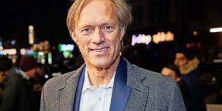 Als gerhard delling bei der sportschau anfing, war es 1987 und jürgen klinsmann vom vfb stuttgart hatte das tor des. Sportschau Moderator Gerhard Delling Trennte Sich Von Bunten Hemden