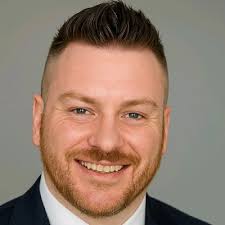 In this week's #featurefriday we are happy to feature Samantha Tanton.  Samantha has been with SNI Companies for six years and it's easier to make  a list of the things Samantha is