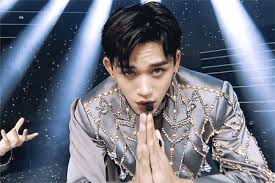 ルーカスは、韓国の大手芸能事務所smエンターテインメントに所属するボーイズグループ 「nct」「wayv（威神v）」のメンバー です。 2015年、出身地である香港で開催されたオーディションでsmエンターテインメントの練習生となり、2018年にnctのメンバーとしてデビューしました。 同年末には、nctの派生ユニットで中国を拠点に活動する「wayv（威神v）」のメンバーにもなり、2019年1月にファーストデジタルアルバム「the vision」で中国デビューしています。 Dç·¨é›†é•·ã®è£ãƒ–ãƒ­ã‚° ãªãœã‹lucasã«ã ã'åŽ³ã—ã„ Nctãƒ•ã‚¡ãƒ³ãŸã¡w