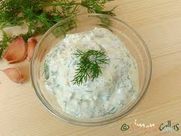 De multe ori intilnesc întrebarea: Sos Pentru Friptura Din Smantana Cu Usturoi Si Marar Simonacallas