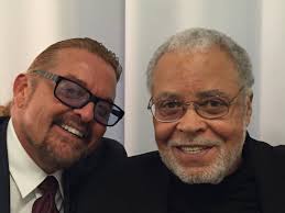 The "Voice of God" is the voice that narrates the proceedings at the  Oscars, and 2025's Voice of God is a first-timer with a very recognizable  voice.