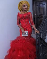 Step Up Your Game With These Eye Popping And Uber Classy Aso Ebi Styles Wedding Digest Latest African Fashion Dresses African Fashion Dresses Aso Ebi Styles