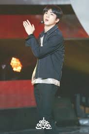 Nenek Dari Jin Bts Dikabarkan Meninggal Dunia Jin Bts Kpop Kpopsquad Dunia Bts Kim