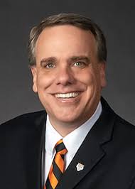 Regents select Hunt to lead Cameron