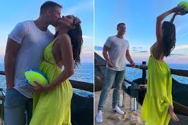 Mingle with singles seeking the same now! Olivia Culpo Boyfriend Christian Mccaffrey Post Vacation Pics