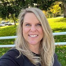 Cindy Mccue's Instagram, Twitter & Facebook