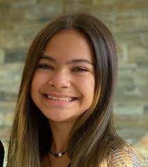 Gretchen Akers's Instagram, Twitter & Facebook