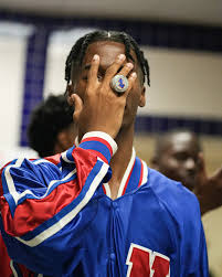 Marcus Kerr chase down block. Good Hustle young fella 🏀