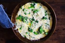 You have to try this egg white omelette recipe with spinach & cottage cheese! 12 Skinny Foods To Help You Slim Down Fast Egg Whites
