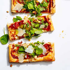 Tarte Apero Au Prosciutto Ricardo Recipe Food Italian Street Food Ricardo Recipe