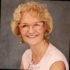 Tina Myren's Instagram, Twitter & Facebook