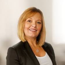 Laura Ensley's Instagram, Twitter & Facebook