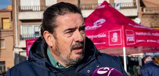 Esteban justifica el pacto del PSOE con dos ediles tránsfugas de Vox en  Pioz: «Seguir trabajando para que el Ayuntamiento funcione de forma  coherente y que salgan adelante los proyectos progresistas» –