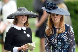 Princess eugenie, cousin to prince william and prince harry, finally tied the knot to longtime boyfriend (and now husband), jack brooksbank. La Princesse Eugenie A Choisi Sa Soeur Beatrice Comme Temoin