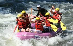 People that enjoy rafting also tend to enjoy humor related to rafting. Rafting Hd Wallpaper Background Image 2000x1333