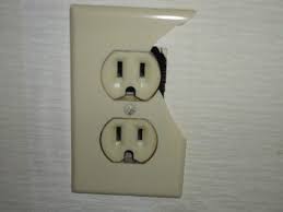 Strip the outer coating from the romex and strip the black and white wires about 3/4 inch. When To Change Your Outlets Homelectrical Com