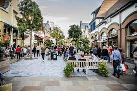 Discover amazing offers at maasmechelen village designer outlet, with exclusive discounts from luxury designer shops & brands. Waarom Maasmechelen Village Blijft Bestaan Hoewel Het In 18 De Standaard Mobile