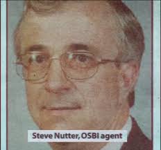 Araknne على X: "Las niñas no estaban entre los restos calcinados. Los  padres de Lauria encontraron varios cartuchos de escopeta por los  alrededores de la casa y decidieron ponerse en contacto con