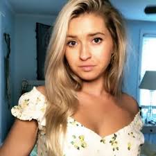 Brooke Hobson (@B_Hobz15)