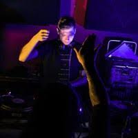 Einen platz in diesem gebäude hinzufügen (firma, geschäft, etc). Gunman 19 Years Toxic Family At Tanzhaus West Frankfurt By Gunman On Soundcloud Toxic Family Frankfurt Techno