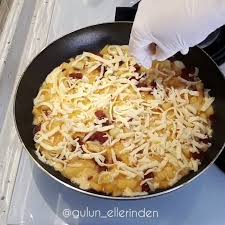Sucuklu Yumurtali Kasar Peynirli Patates Yapilisi Kahvaltilik Lezzet Video Recipes Food Presentation Food