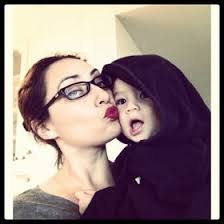 Rosa Santacruz's Instagram, Twitter & Facebook